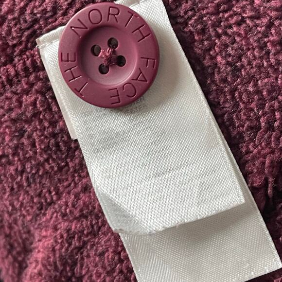 The North Face • Crescent Sunshine Burgundy Hoodie Quarter Button - Picture 6 of 6